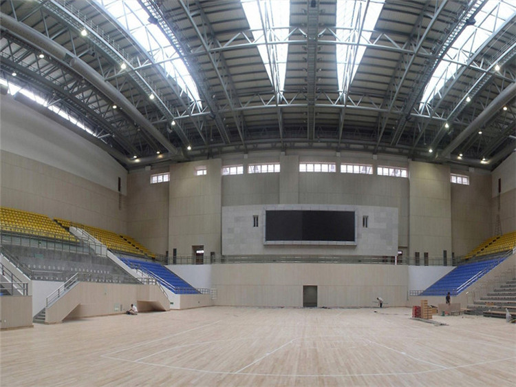 双滦区葫芦岛体育委员会运动场