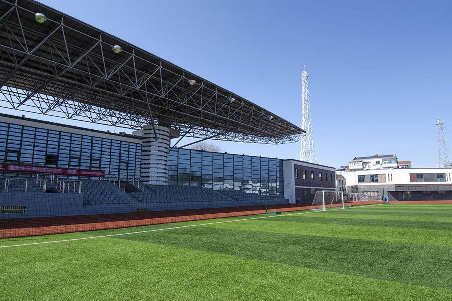 双滦区体育场看台网架工程